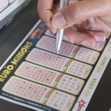 Lors du prochain tirage vendredi, 102 millions de francs seront en jeu.